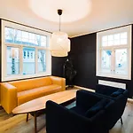 Villa Svolvaer Hotel apartamentowy